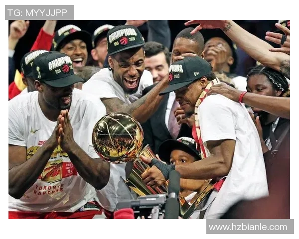 2019年快船与猛龙赛后温情拥抱展现体育精神与友谊的美好瞬间 2019年快船与猛龙赛后温情拥抱展现体育精神与友谊的美好瞬间