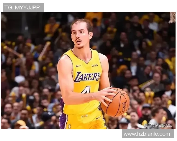 亚历克斯卡鲁索的篮球之路与个人魅力的完美结合 亚历克斯卡鲁索的篮球之路与个人魅力的完美结合